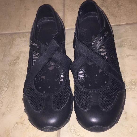 black mesh skechers